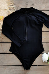 Black Plain Front Zip Long manga upf50+ sarpullido